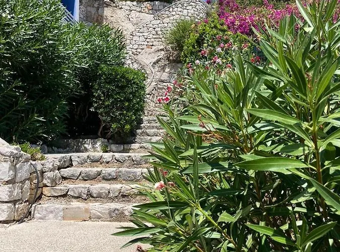 Апартаменты Face A La Каси